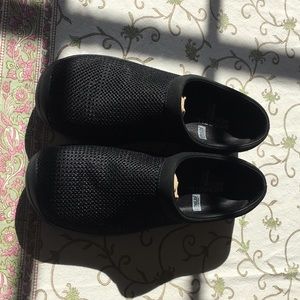 Women’s Merrill slip on Mocs